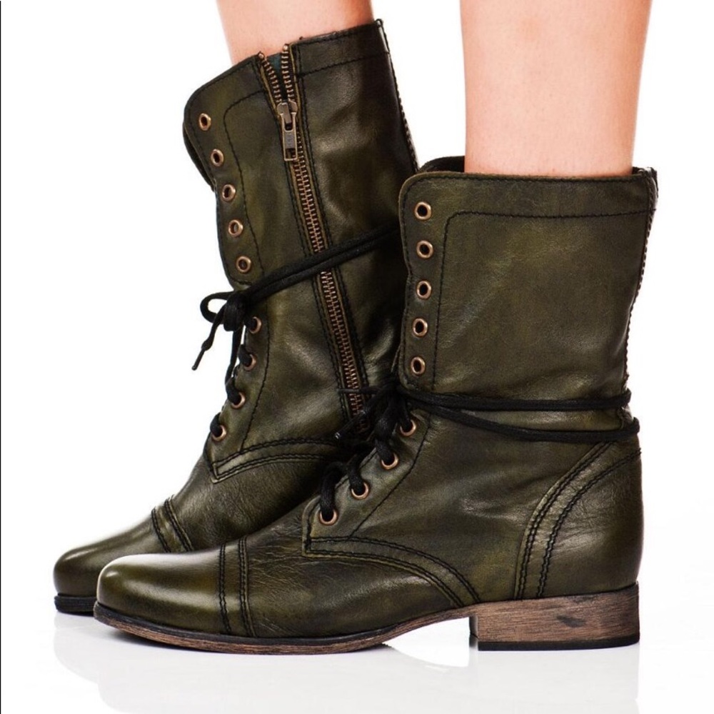 Steve Madden distressed Troopa boots